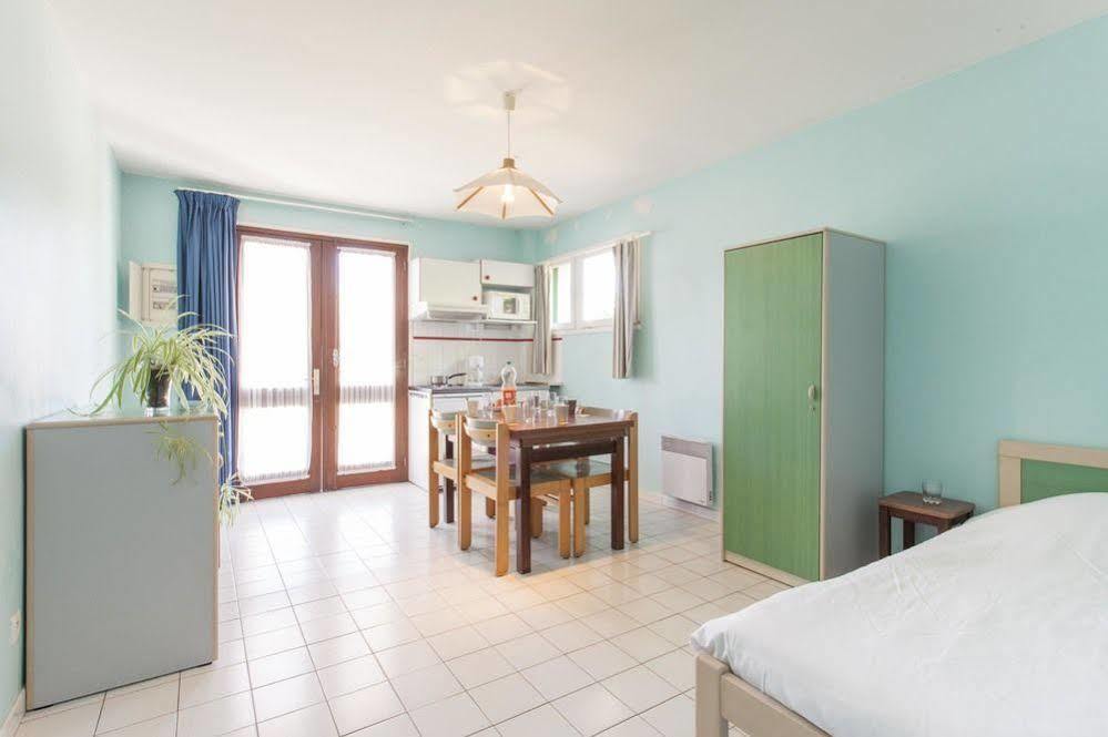 Hôtel Sous Les Pins à Ronce-les-Bains Extérieur photo