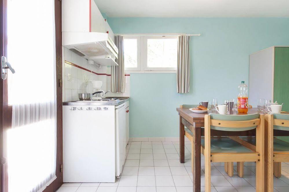Hôtel Sous Les Pins à Ronce-les-Bains Extérieur photo