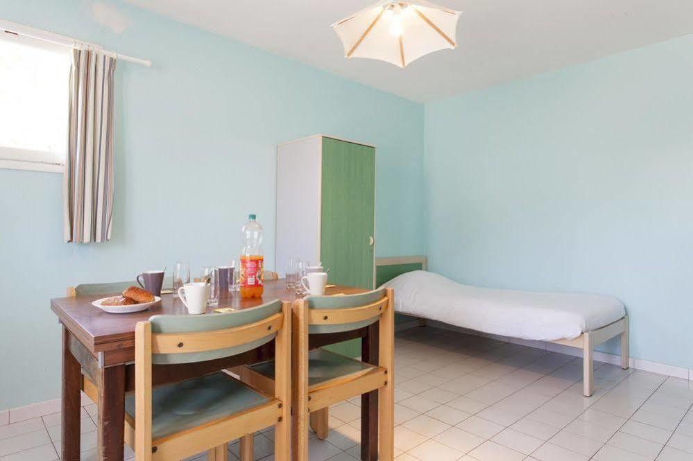 Hôtel Sous Les Pins à Ronce-les-Bains Extérieur photo