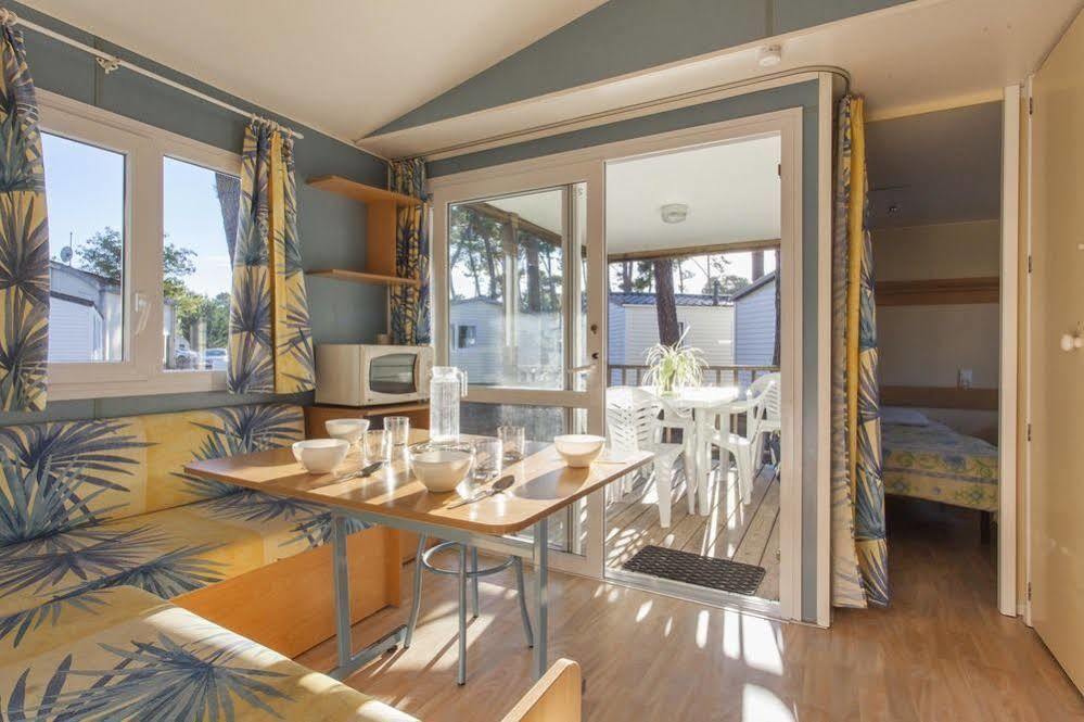 Hôtel Sous Les Pins à Ronce-les-Bains Extérieur photo
